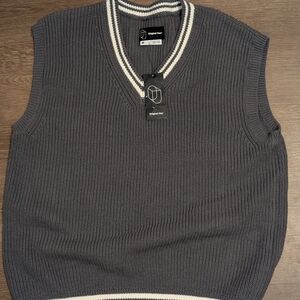 Original Use Men's Charcoal V-Neck Sweater Vest